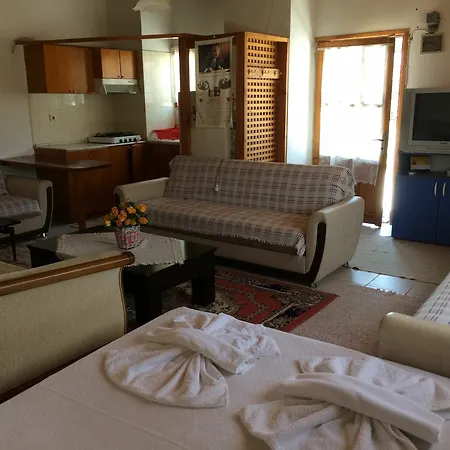 Parmis Çeşme
